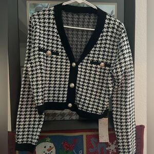 Cropped Houndstooth Cardigan